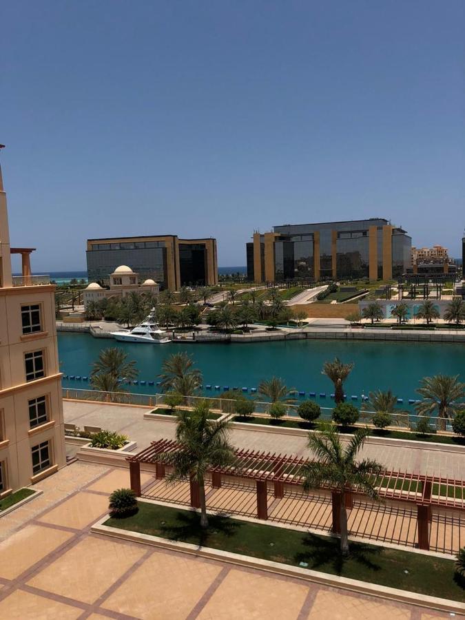 Appartamento شقة مارينا البيلسان - عائلات فقط King Abdullah Economic City Esterno foto